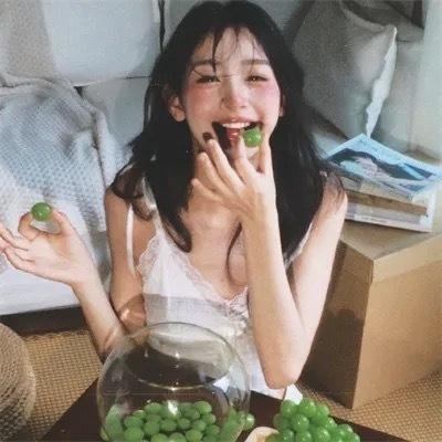 好女三头瞒